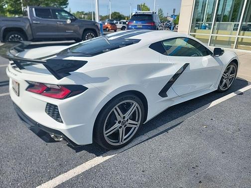 Arctic White 2026 Chevrolet Corvette Stingray w/1LT