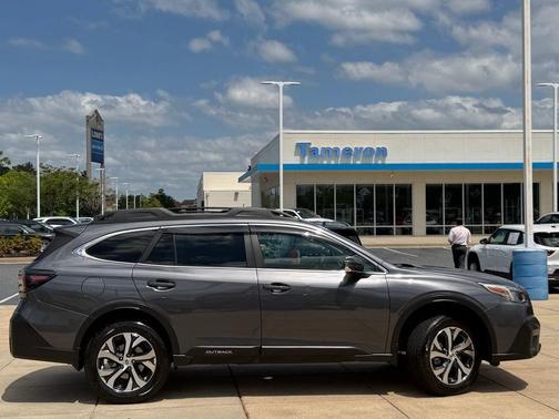 Gray Metallic 2022 Subaru Outback Limited