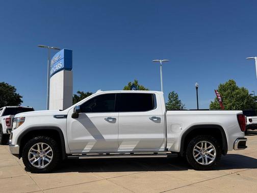Summit White 2021 GMC Sierra 1500 SLT