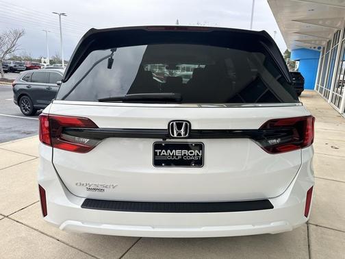 Platinum White Pearl 2026 Honda Odyssey EX-L