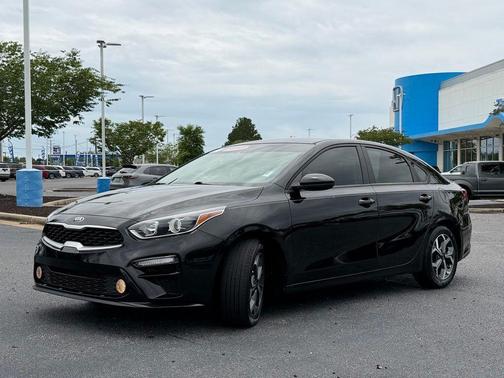 Aurora Black 2020 Kia Forte LXS