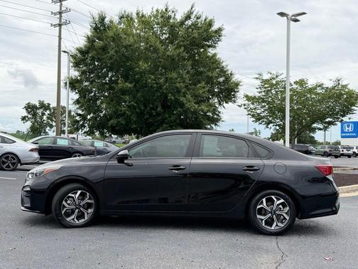 Aurora Black 2020 Kia Forte LXS
