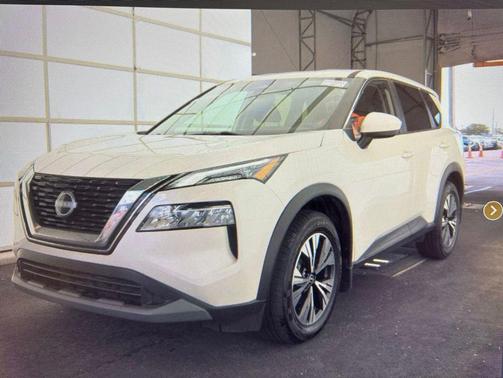Pearl White Tricoat 2023 Nissan Rogue SV