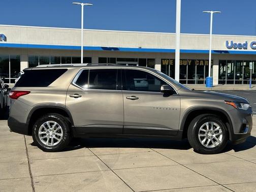 2018 Chevrolet Traverse LT Cloth