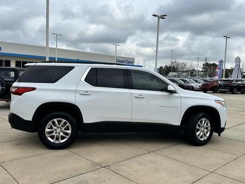 2021 Chevrolet Traverse LT Leather