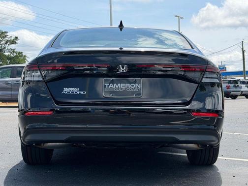 Crystal Black Pearl 2026 Honda Accord SE