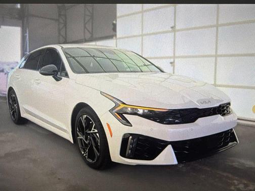 Snow White Pearl 2025 Kia K5 GT-Line