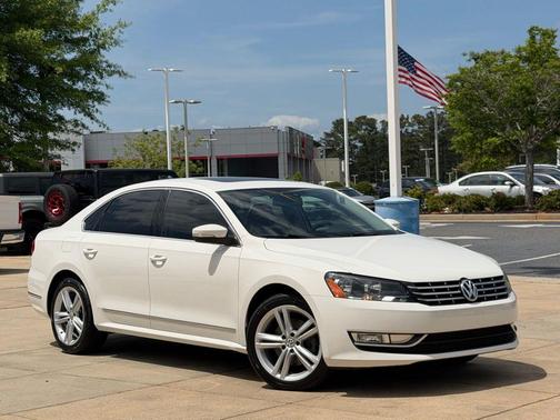 Candy White 2013 Volkswagen Passat 2.0 TDI SEL Premium