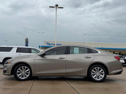 Mineral Gray Metallic 2025 Chevrolet Malibu FWD 1LT
