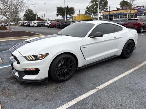 2016 Ford Shelby GT350 Base