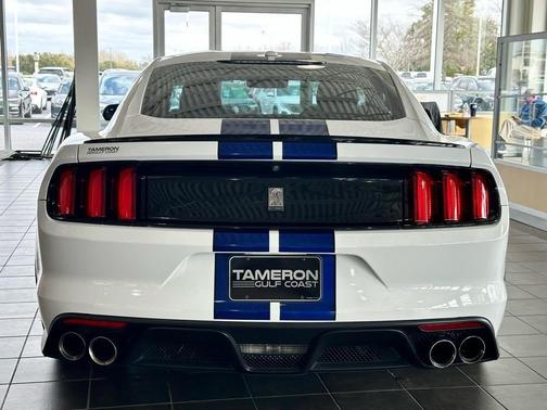 2016 Ford Shelby GT350 Base