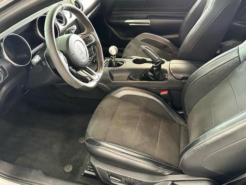 2016 Ford Shelby GT350 Base