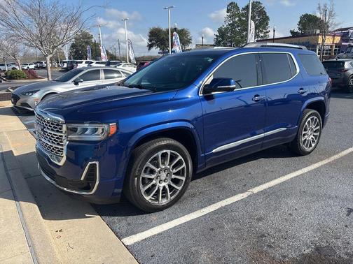 2023 GMC Acadia Denali