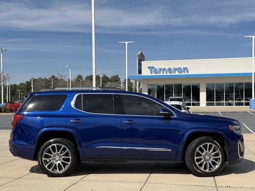 2023 GMC Acadia Denali