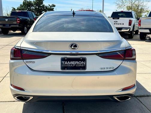 2023 Lexus ES 350 Base