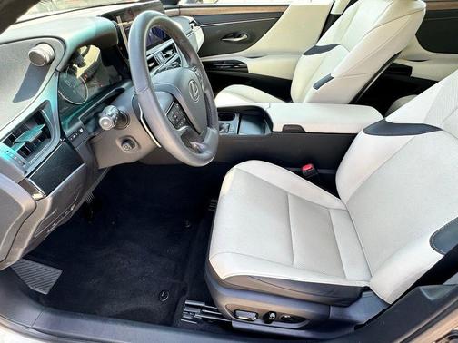 2023 Lexus ES 350 Base