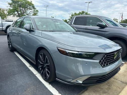 Urban Gray Pearl 2026 Honda Accord Hybrid Touring