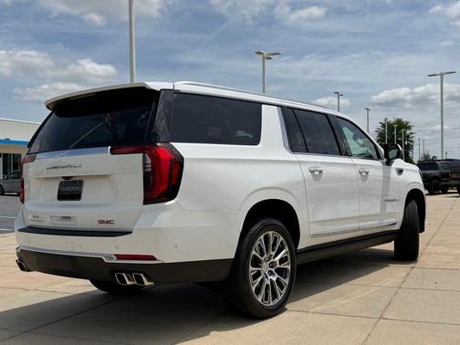 Summit White 2026 GMC Yukon XL Denali