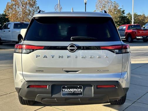 2024 Nissan Pathfinder SV 4WD