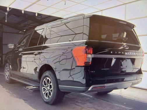 Black Metallic 2024 Ford Expedition Max XLT