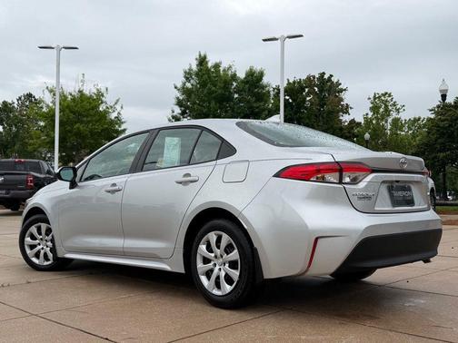 Classic Silver Metallic 2025 Toyota Corolla LE