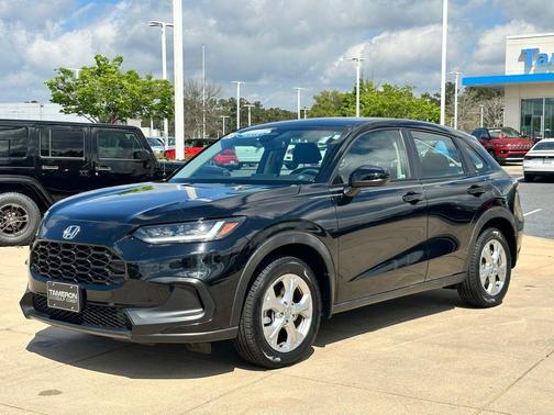 Crystal Black Pearl 2023 Honda HR-V LX