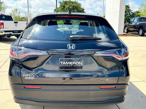 Crystal Black Pearl 2023 Honda HR-V LX