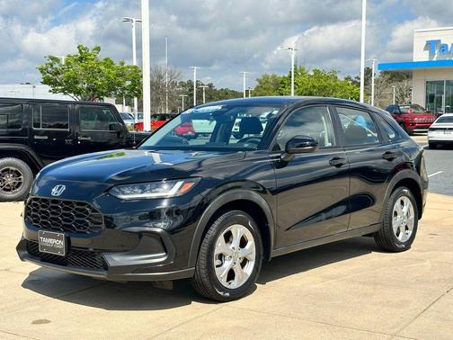 Crystal Black Pearl 2023 Honda HR-V LX