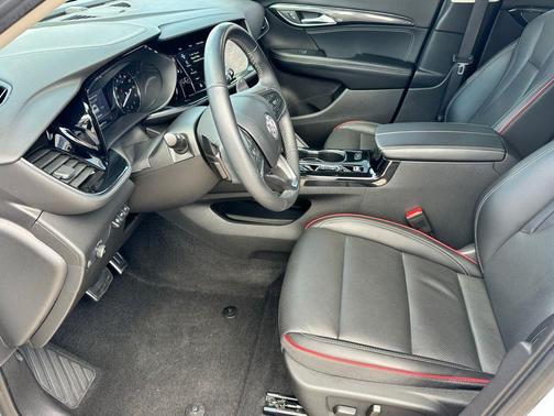 2022 Buick Envision FWD Essence