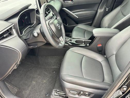 Jet Black 2025 Toyota Corolla Cross XLE