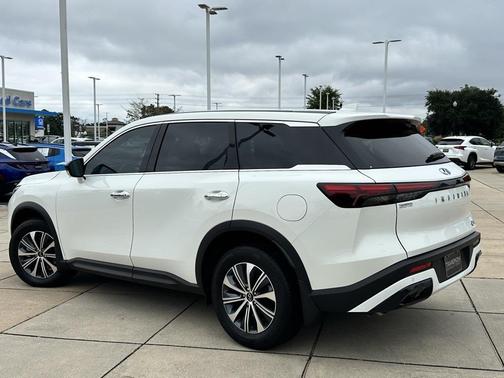 2025 INFINITI QX60 Pure