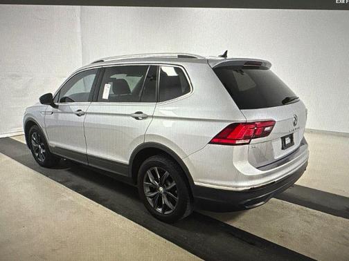 Silver Metallic 2023 Volkswagen Tiguan 2.0T SE