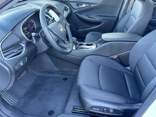 2024 Chevrolet Malibu FWD RS