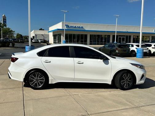 2023 Kia Forte GT-Line