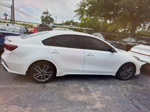 Snow White Pearl 2023 Kia Forte GT-Line