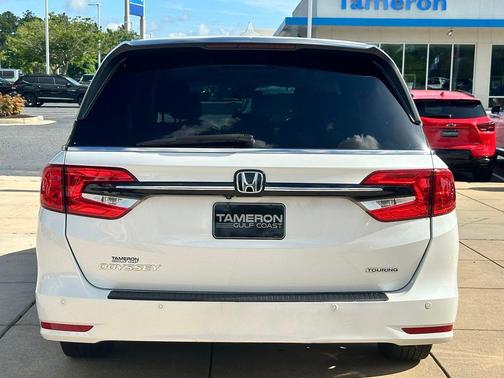 Platinum White Pearl 2022 Honda Odyssey Touring