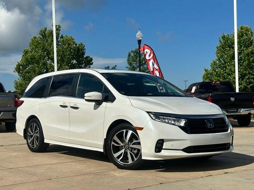 Platinum White Pearl 2022 Honda Odyssey Touring