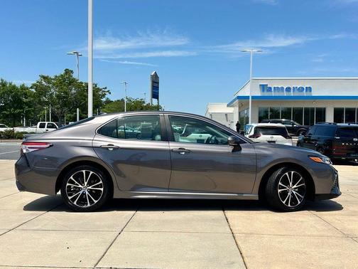 Predawn Gray Mica 2020 Toyota Camry SE