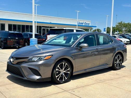 Predawn Gray Mica 2020 Toyota Camry SE