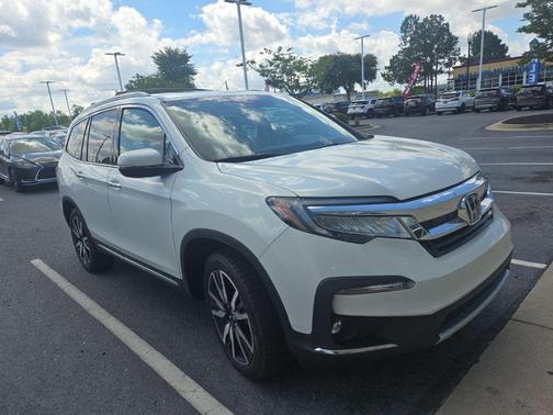 Platinum White Pearl 2021 Honda Pilot Touring 8-Passenger