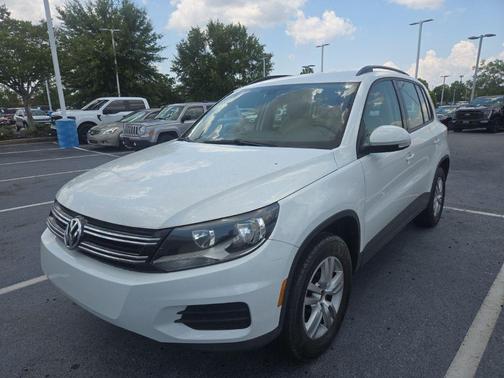 Pure White 2017 Volkswagen Tiguan 2.0T S