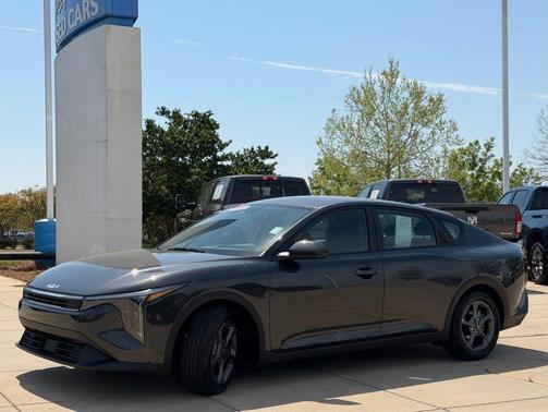 Interstellar Gray 2025 Kia K4 LXS