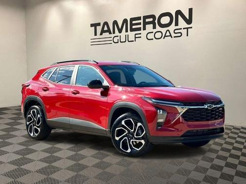 Apex Red 2026 Chevrolet Trax FWD 2RS