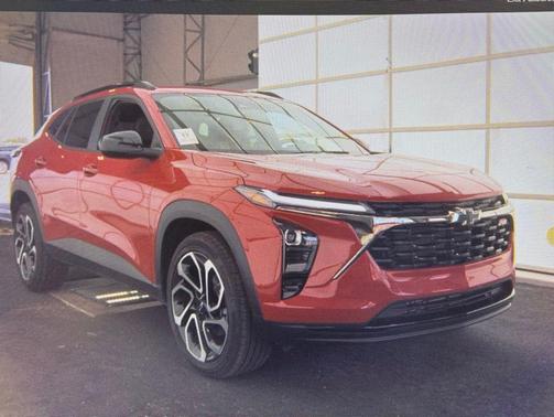 Apex Red 2026 Chevrolet Trax FWD 2RS