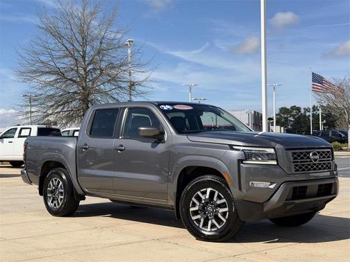 2024 Nissan Frontier SL