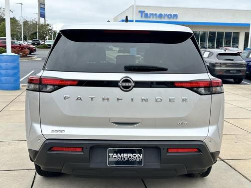 2024 Nissan Pathfinder S 4WD