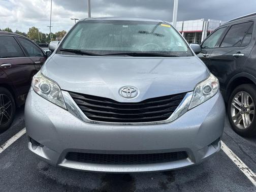 2012 Toyota Sienna Base