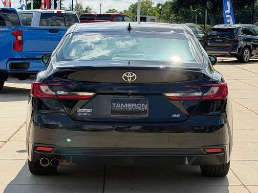 Black 2025 Toyota Camry SE