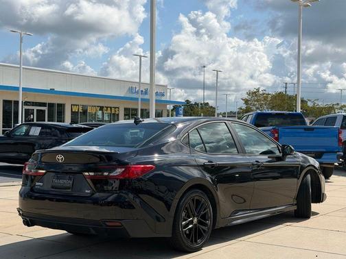 Black 2025 Toyota Camry SE