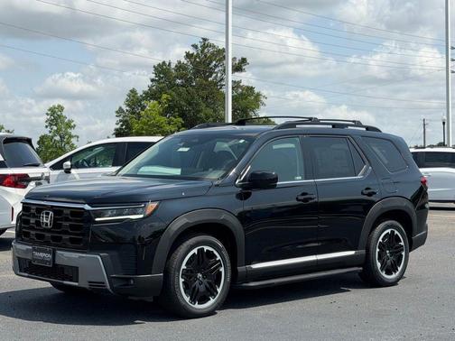 Crystal Black Pearl 2026 Honda Pilot Touring 8-Passenger